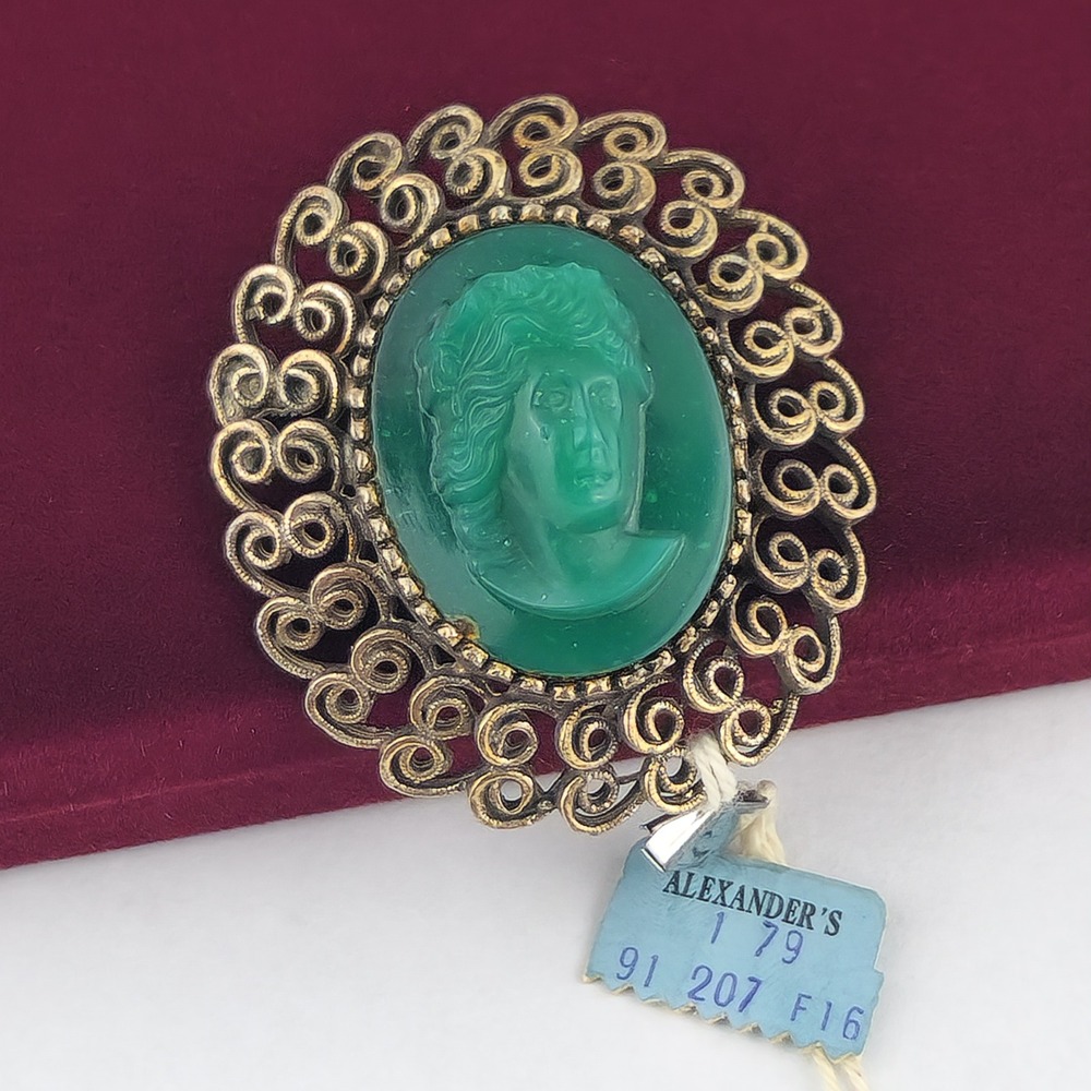 Vintage Green Cameo Brooch Pendant Gold Tone Filigree Convertible Statement Pin